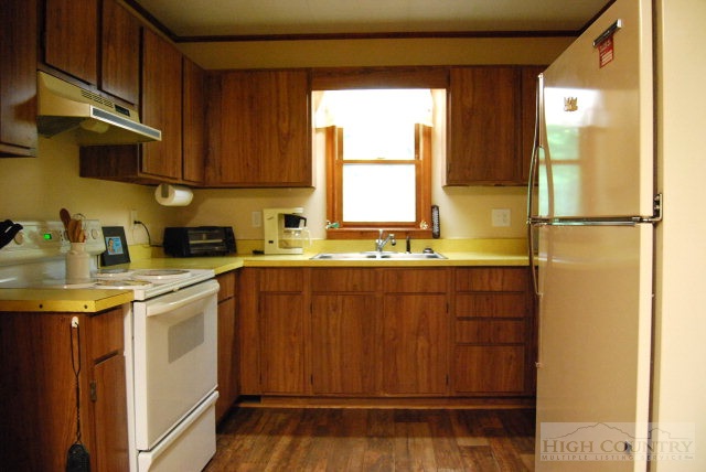 83 Pepper Ridge Lane Newland, NC 28657 - Photo 3 of 9 Gallery Image 3