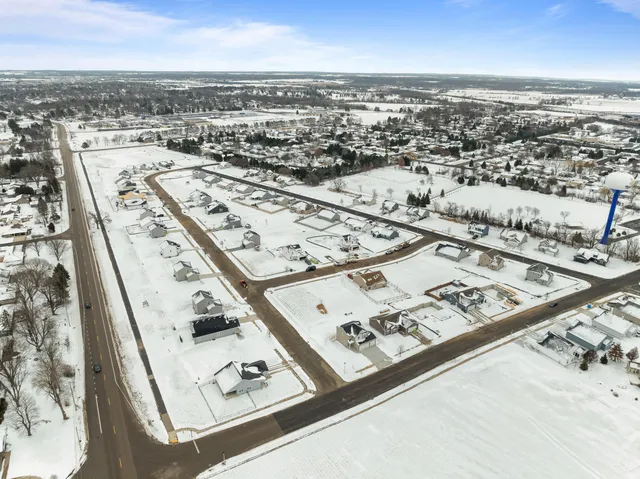 $449,990 | 1302 Evergreen Drive, Delavan, WI 53115