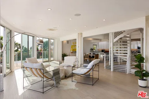 $4,950,000 | 6375 Gayton Place, Malibu, CA 90265