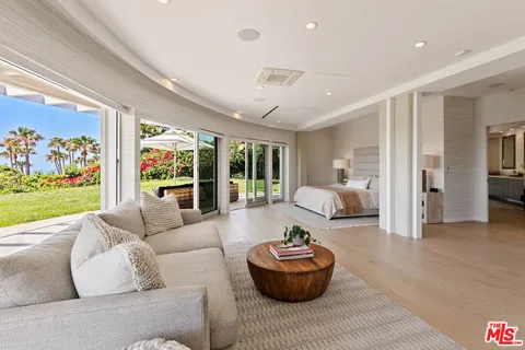 $4,950,000 | 6375 Gayton Place, Malibu, CA 90265