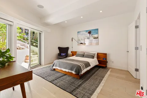 $4,950,000 | 6375 Gayton Place, Malibu, CA 90265