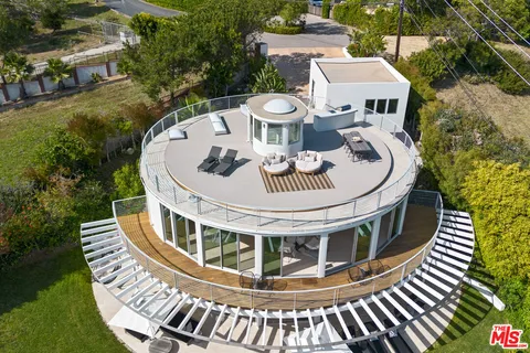 $4,950,000 | 6375 Gayton Place, Malibu, CA 90265