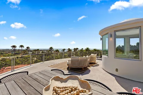 $4,950,000 | 6375 Gayton Place, Malibu, CA 90265