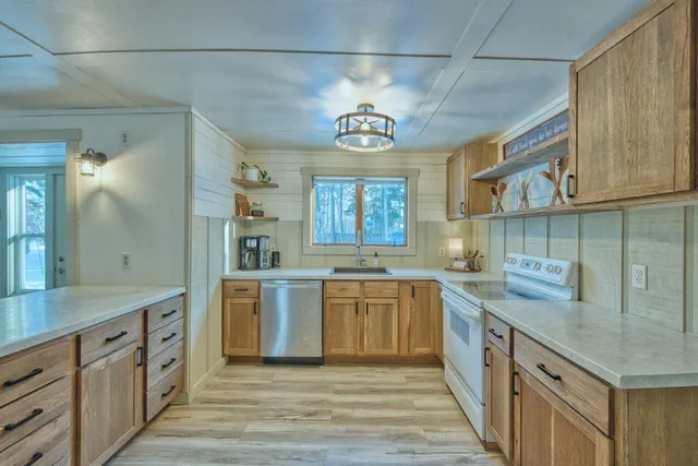 $429,900 | 4381 Lilac Road, Gilbert, MN 55741