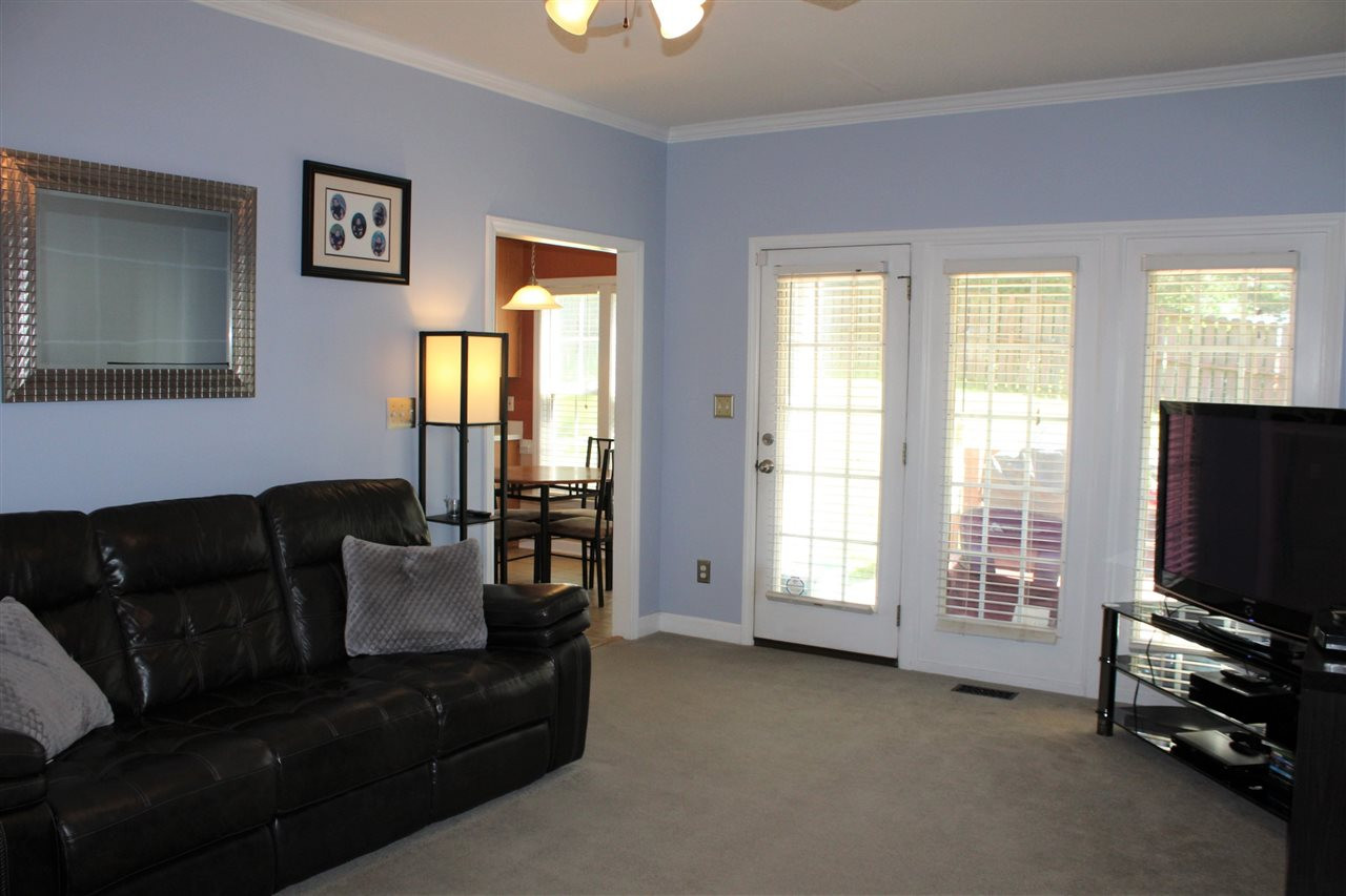 4304 Willow Lake Road Raleigh, NC 27616 - Photo 7 of 28 Den/Family/Great Room