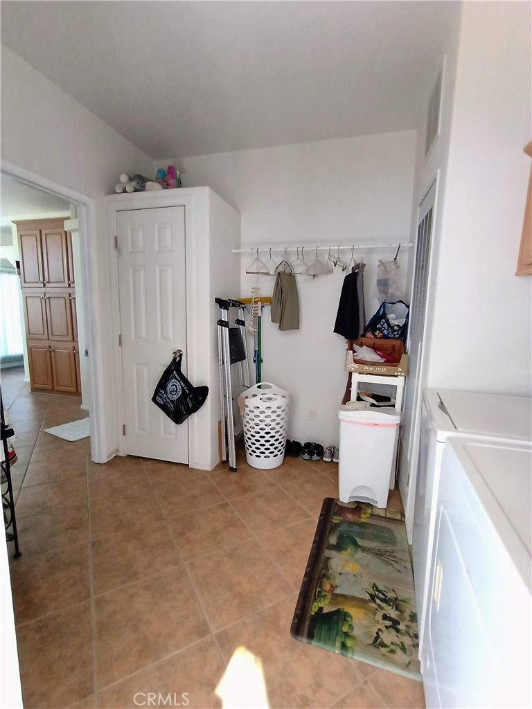 17640 Corkill Road, Unit 40 Desert Hot Springs, CA 92241 - Photo 27 of 55 Large laundry room