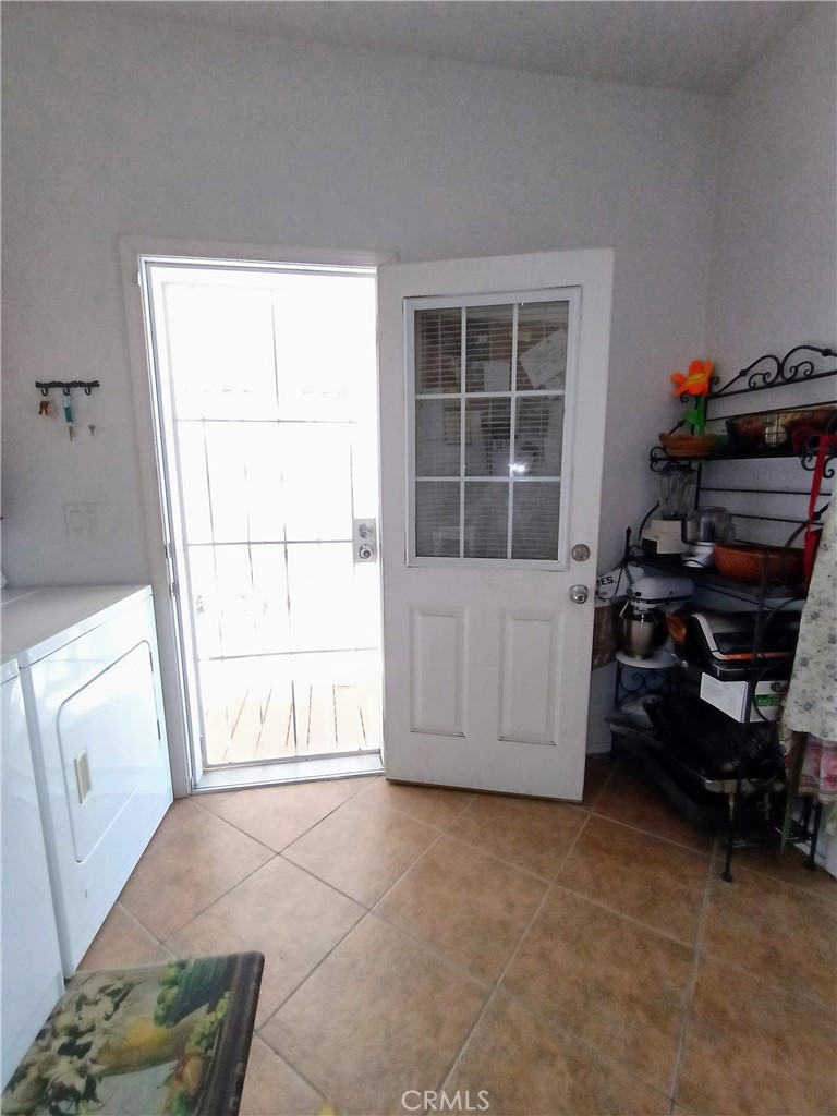 17640 Corkill Road, Unit 40 Desert Hot Springs, CA 92241 - Photo 29 of 55 Large laundry room