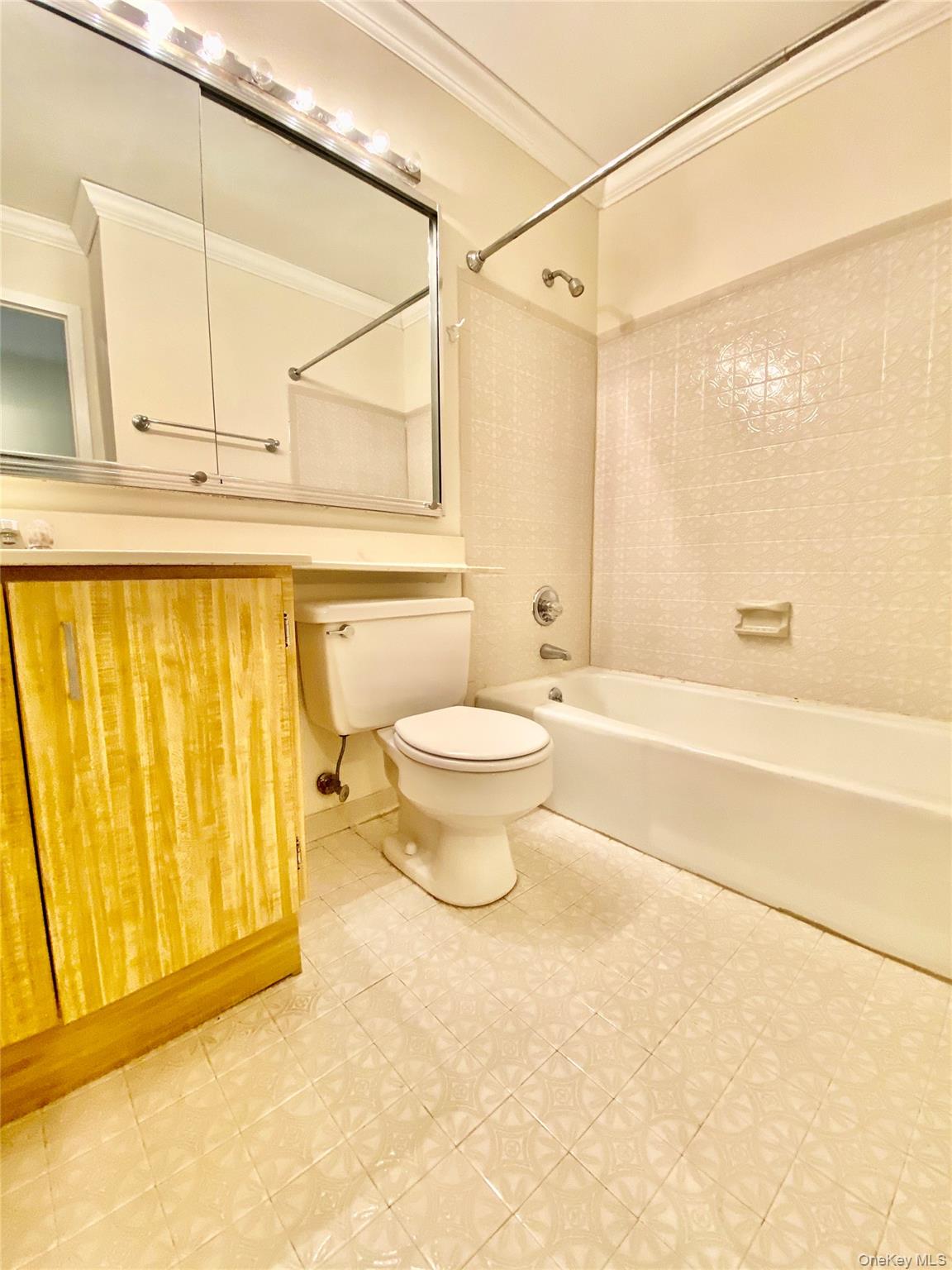 75 Greenway Close, Unit 1 Rye Brook, NY 10573 - Photo 18 of 20