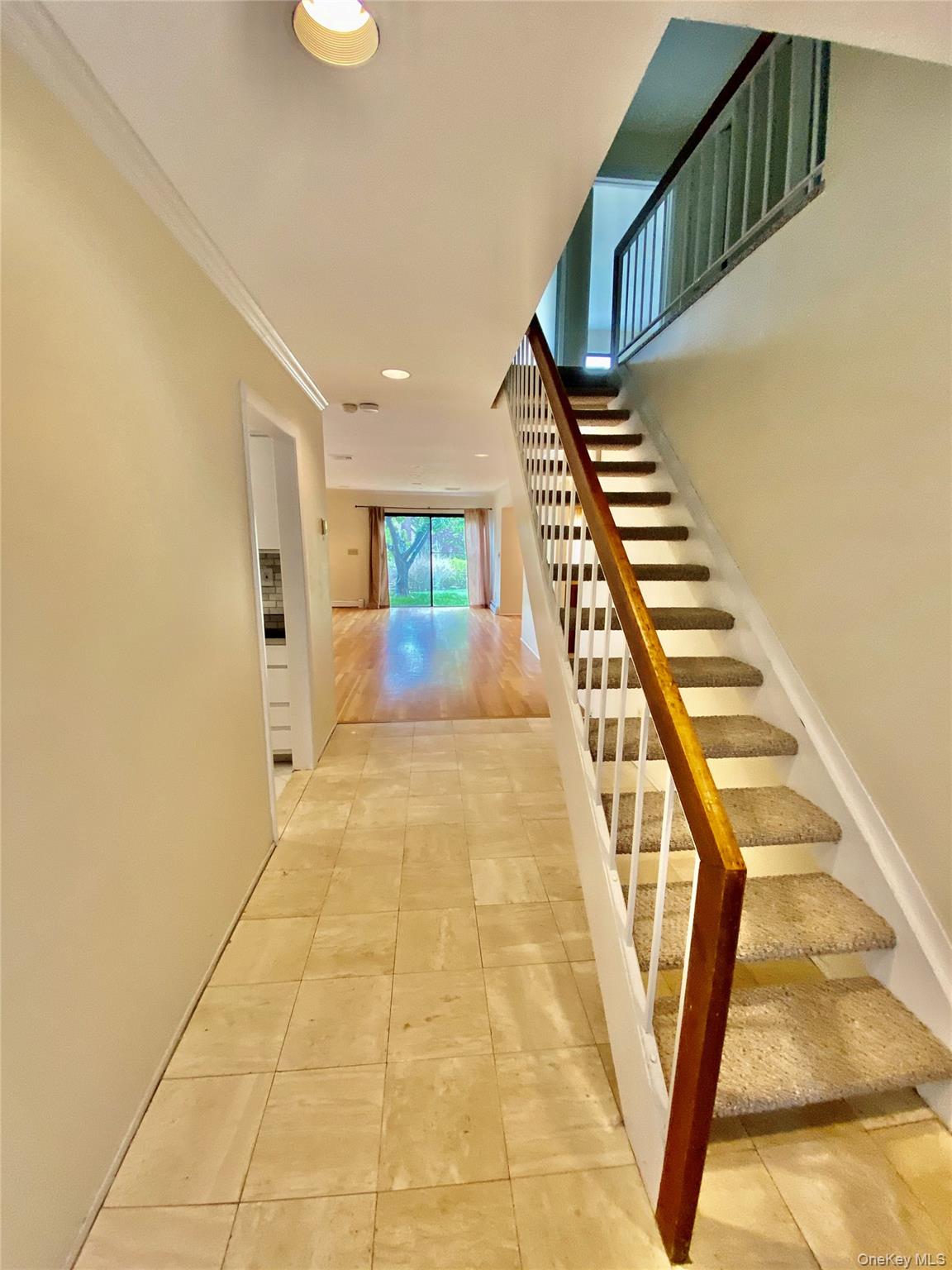 75 Greenway Close, Unit 1 Rye Brook, NY 10573 - Photo 2 of 20