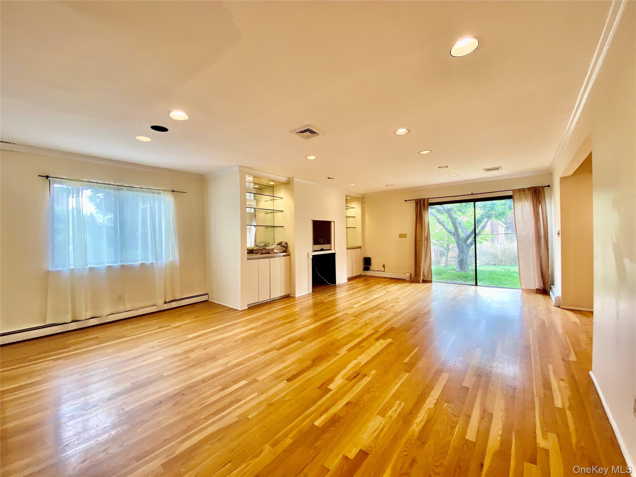 75 Greenway Close, Unit 1 Rye Brook, NY 10573 - Photo 3 of 20