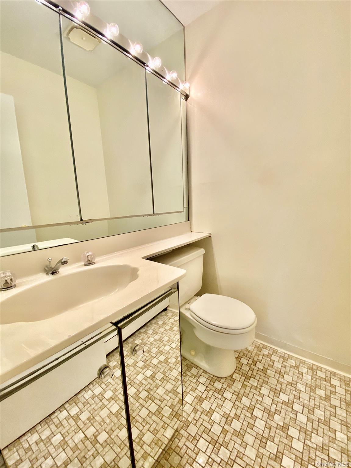 75 Greenway Close, Unit 1 Rye Brook, NY 10573 - Photo 9 of 20