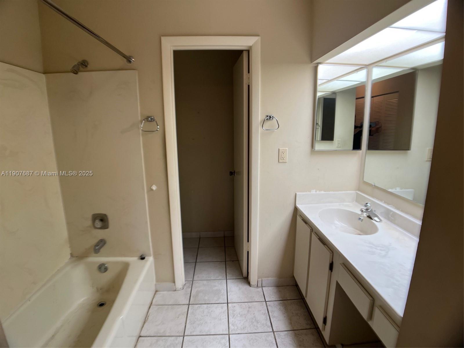 15167 Montrose Road Miami Lakes, FL 33016 - Photo 9 of 11 Gallery Image 9
