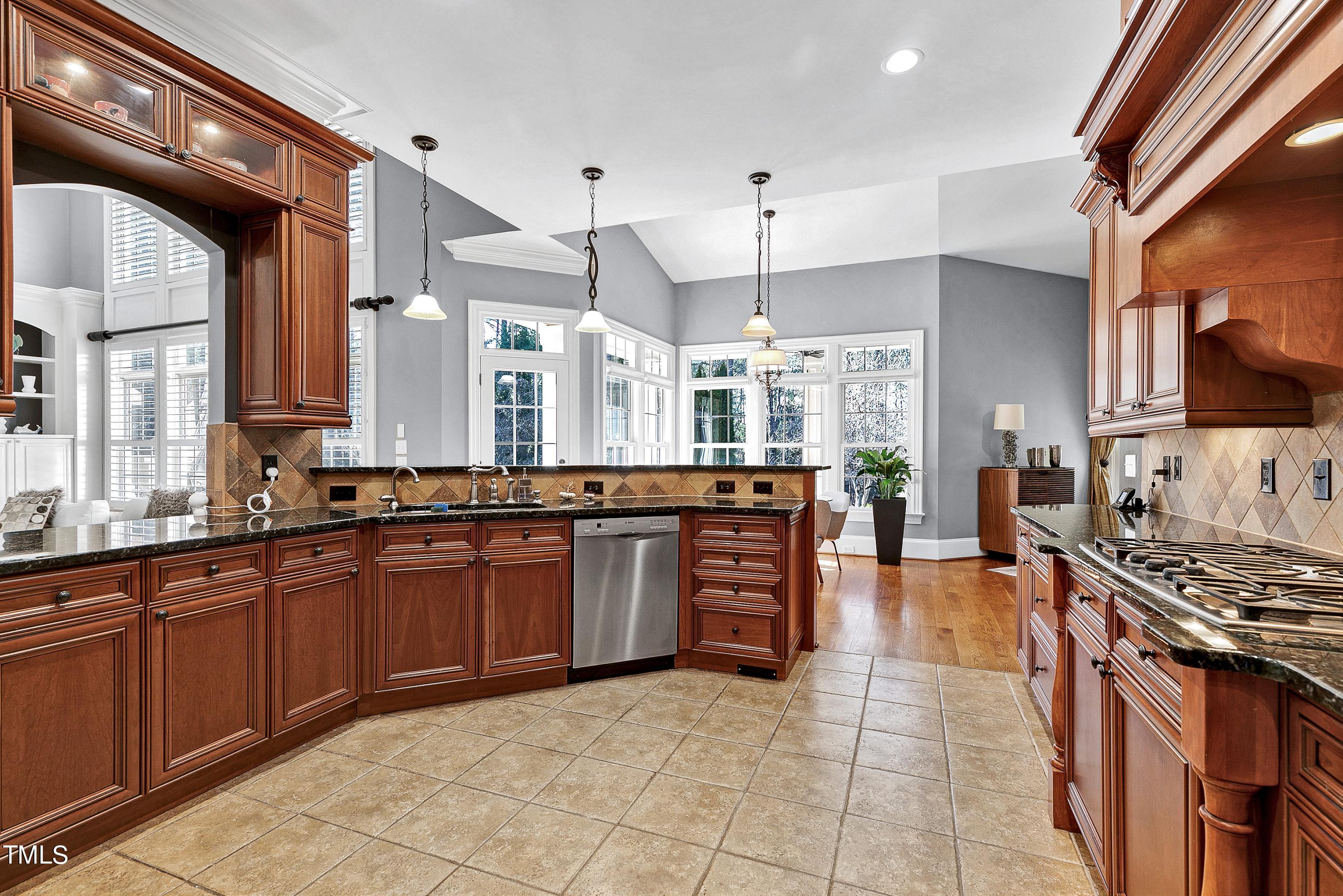 2912 Ryton Court Raleigh, NC 27613 - Photo 25 of 86 Kitchen