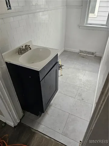 $223,000 | 132 Edson Street, West Seneca, NY 14210