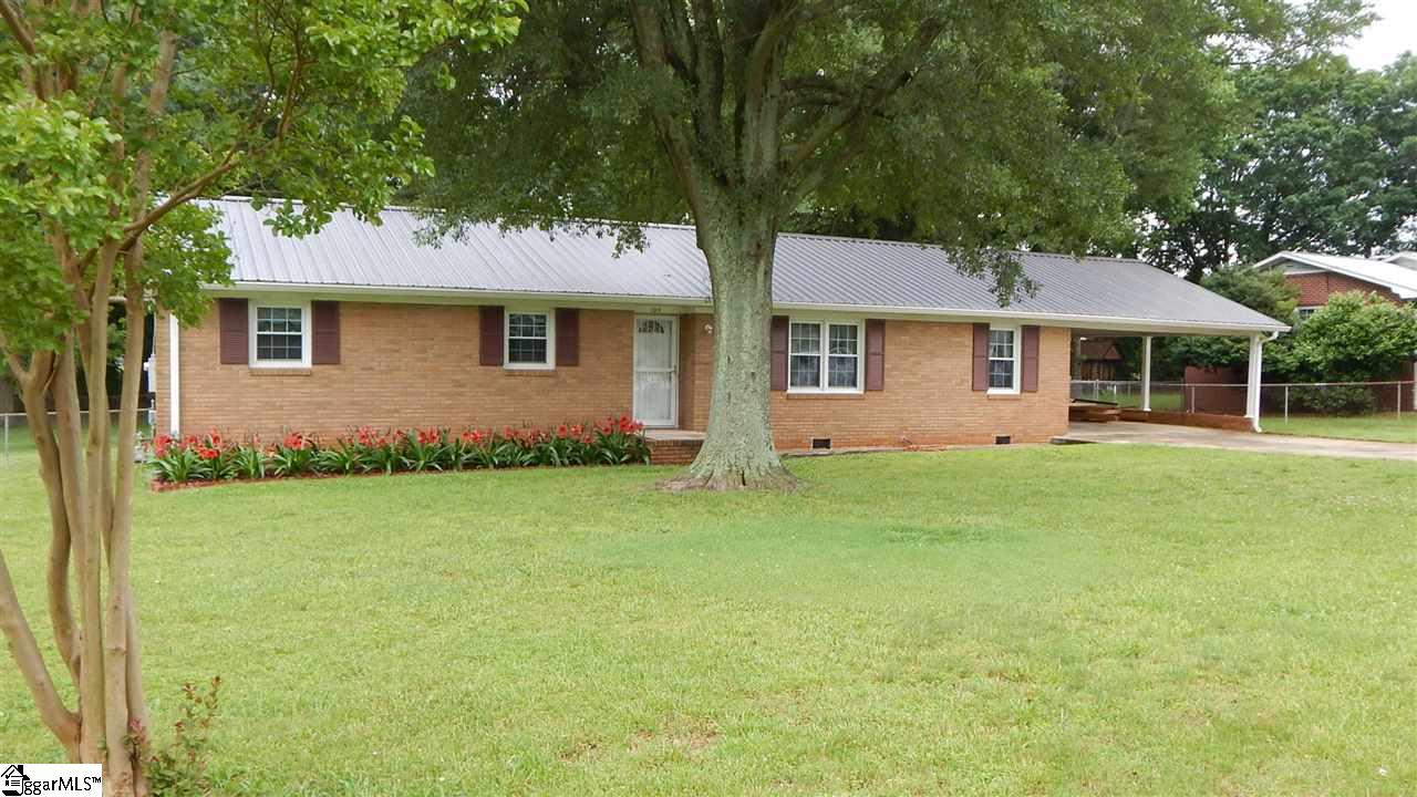104 Wilson Road Greer, SC 29650 - Photo 1 of 16 Gallery Image 1