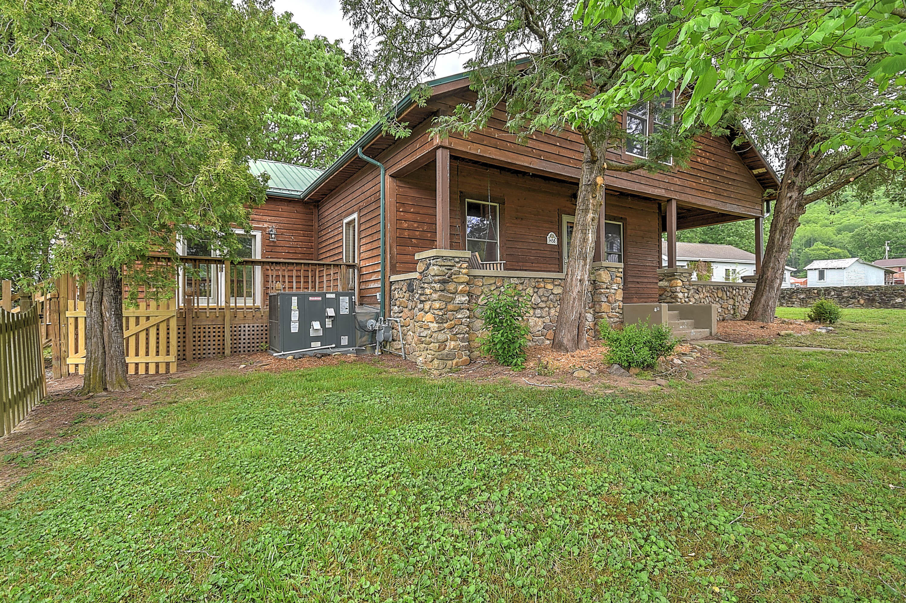 1458 Love Station Road Erwin, TN 37650 - Photo 3 of 39 Lover Station-3