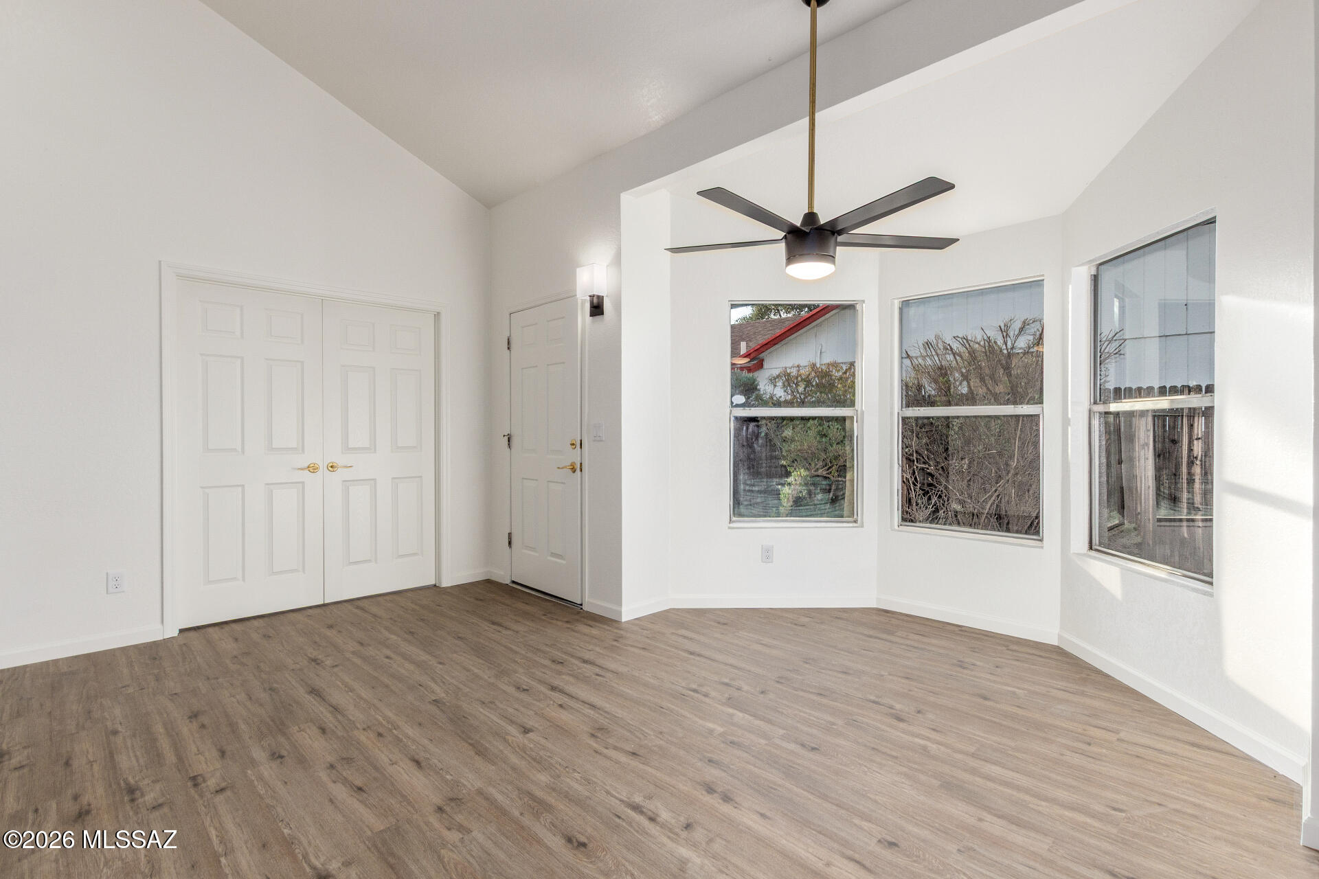 4730 North Laird Way Tucson, AZ 85705 - Photo 4 of 24