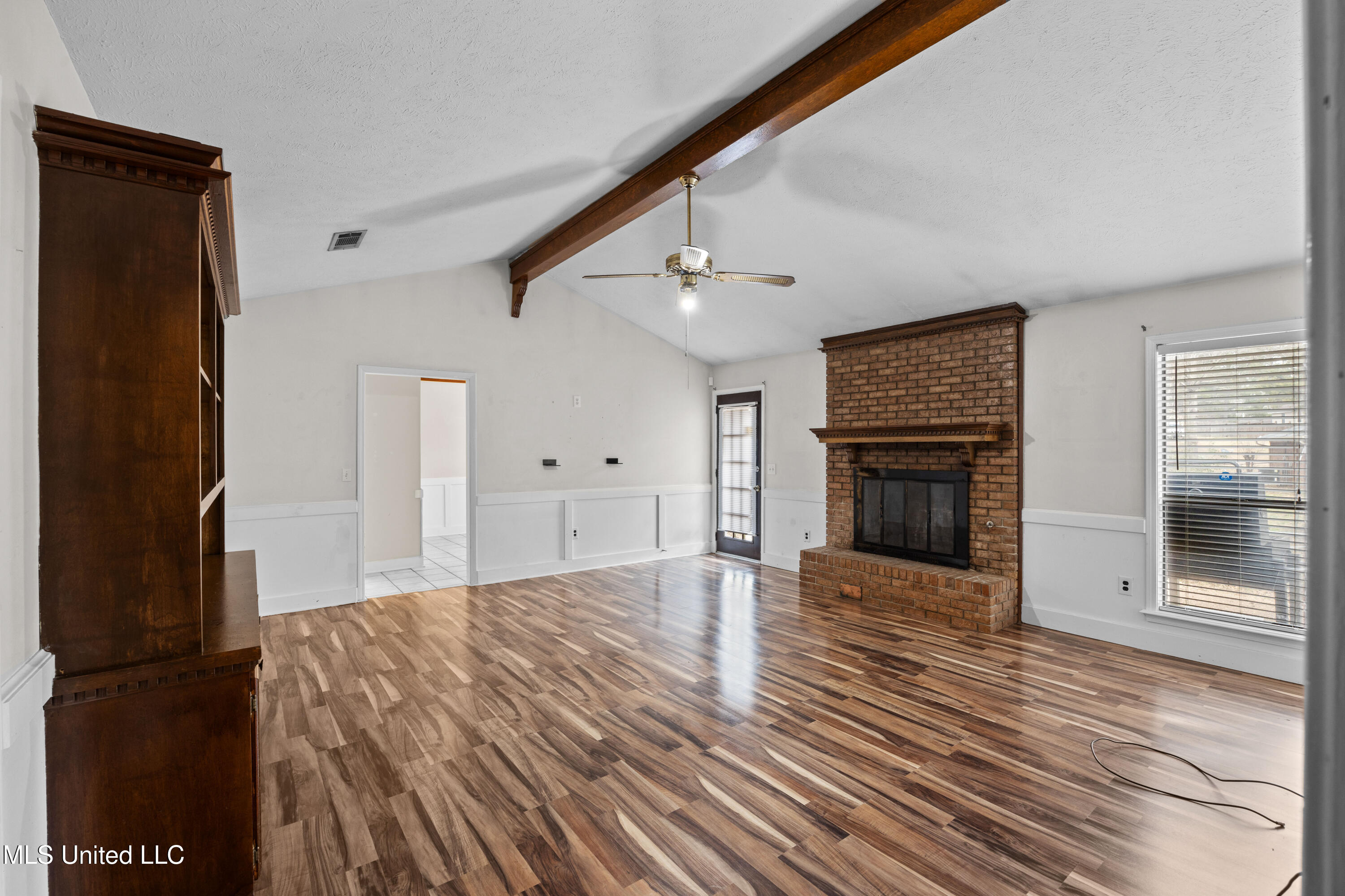 25 Ripple Drive Brandon, MS 39042 - Photo 3 of 13 Living room fireplace