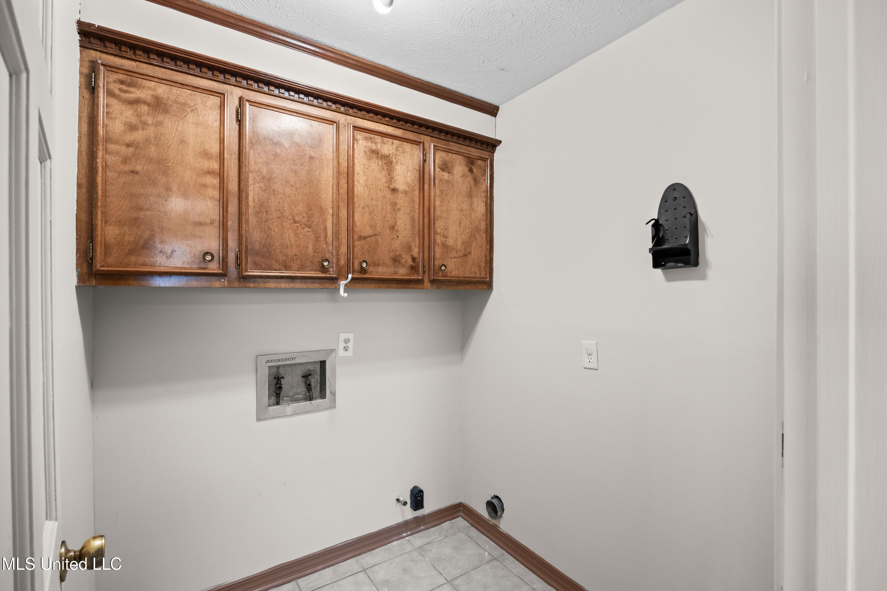 25 Ripple Drive Brandon, MS 39042 - Photo 6 of 13 Washer dryer room