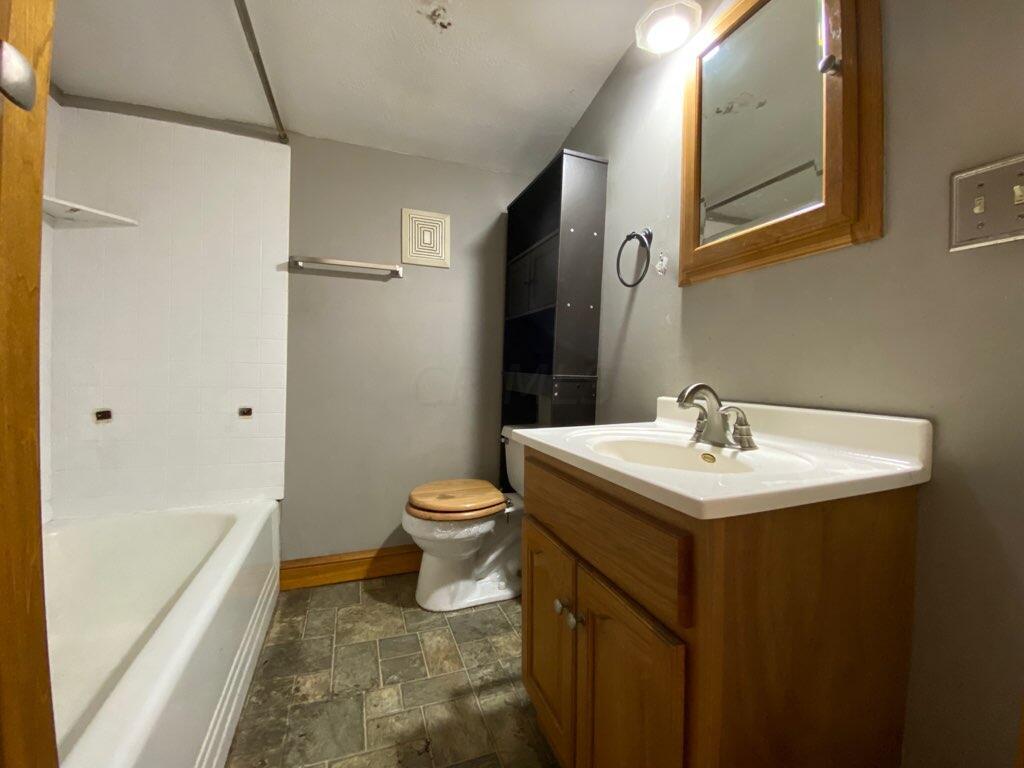 1520 Baltimore Road Northwest Lancaster, OH 43130 - Photo 11 of 22 full bath