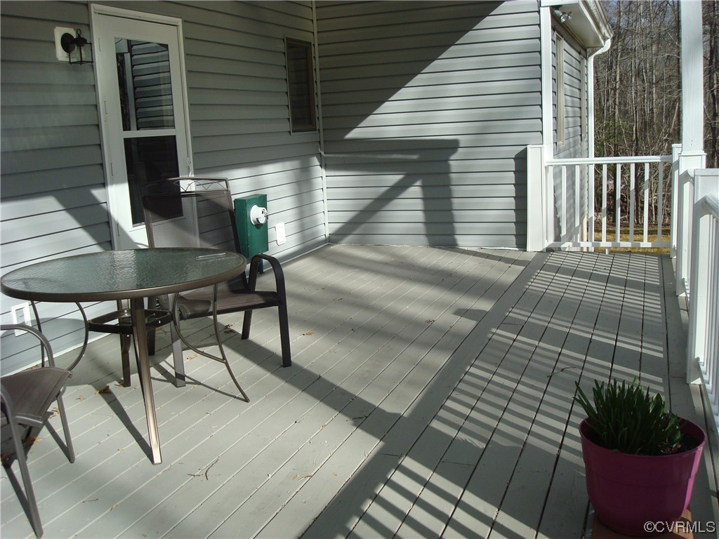 12803 Spring Run Road Chesterfield, VA 23832 - Photo 4 of 40 a porch with seating space