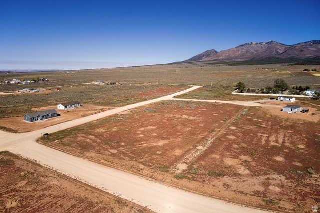 17 Dean Court, Unit 2 La Sal, UT 84530 - Photo 5 of 19