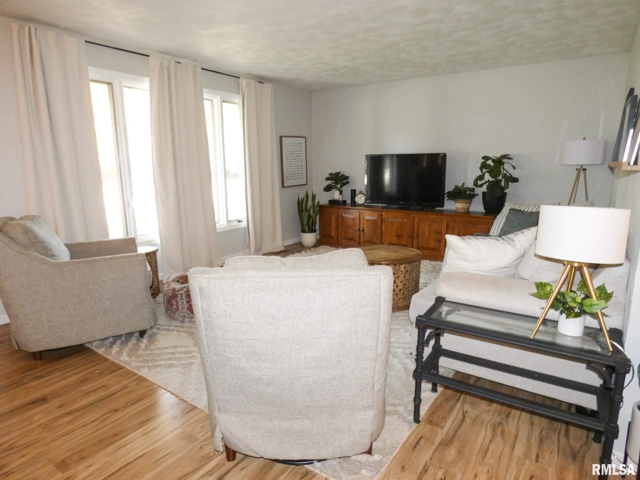 6732 North Post Oak Road Peoria, IL 61615 - Photo 5 of 31 Gallery Image 5