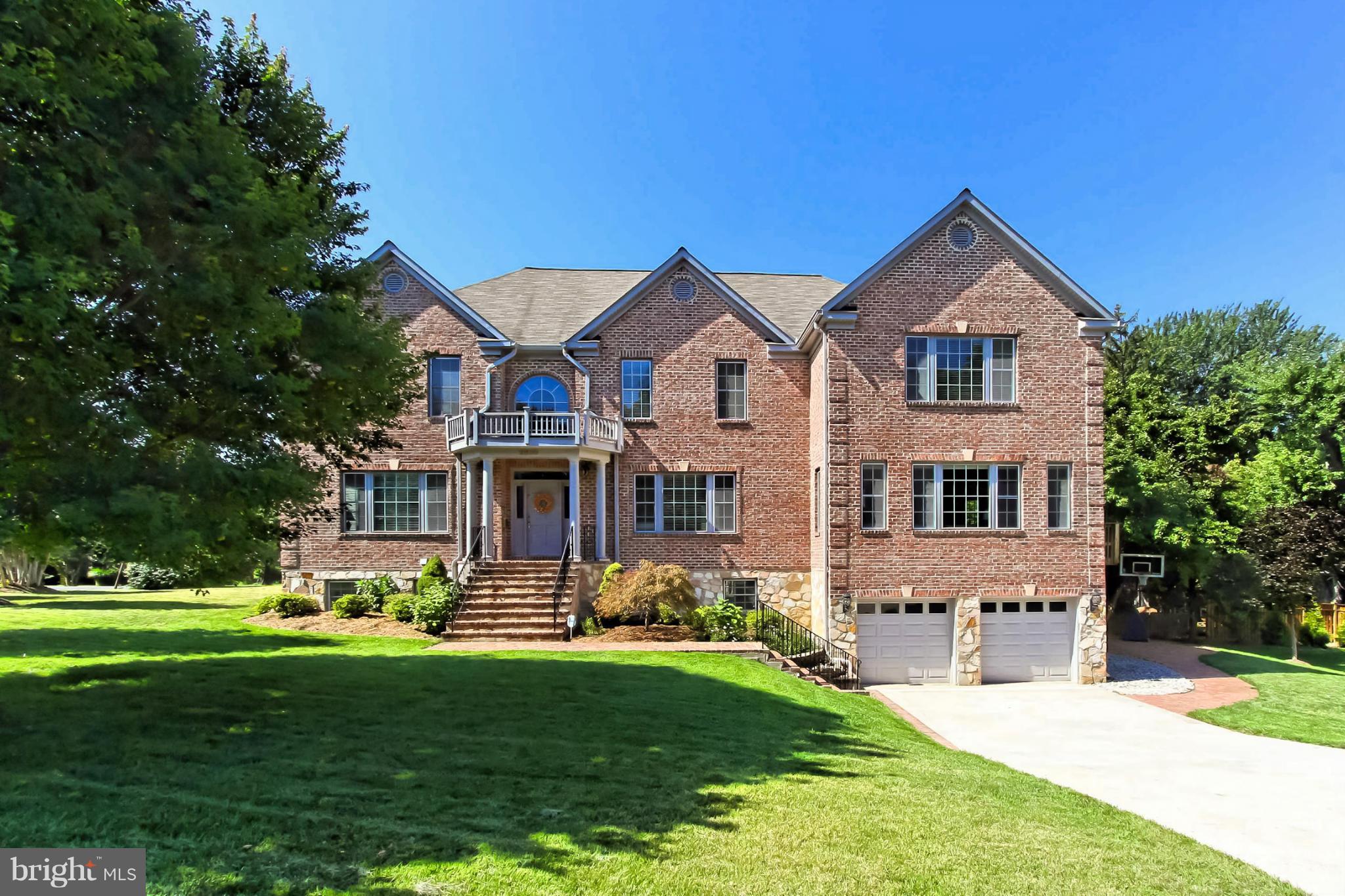 2830 North Rochester Street Arlington, VA 22213 - Photo 1 of 30 Exterior (Front)