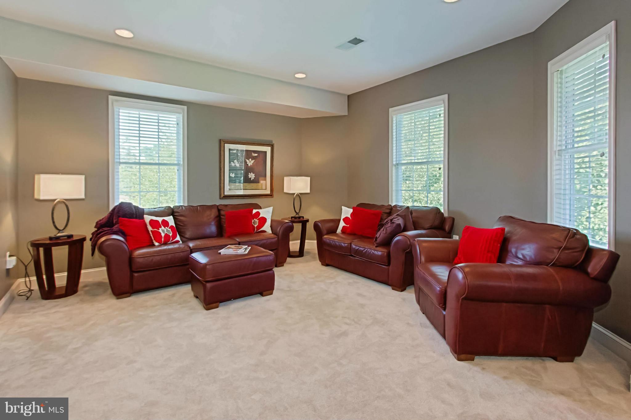 2830 North Rochester Street Arlington, VA 22213 - Photo 21 of 30 Bedroom (Master) - Sitting Room