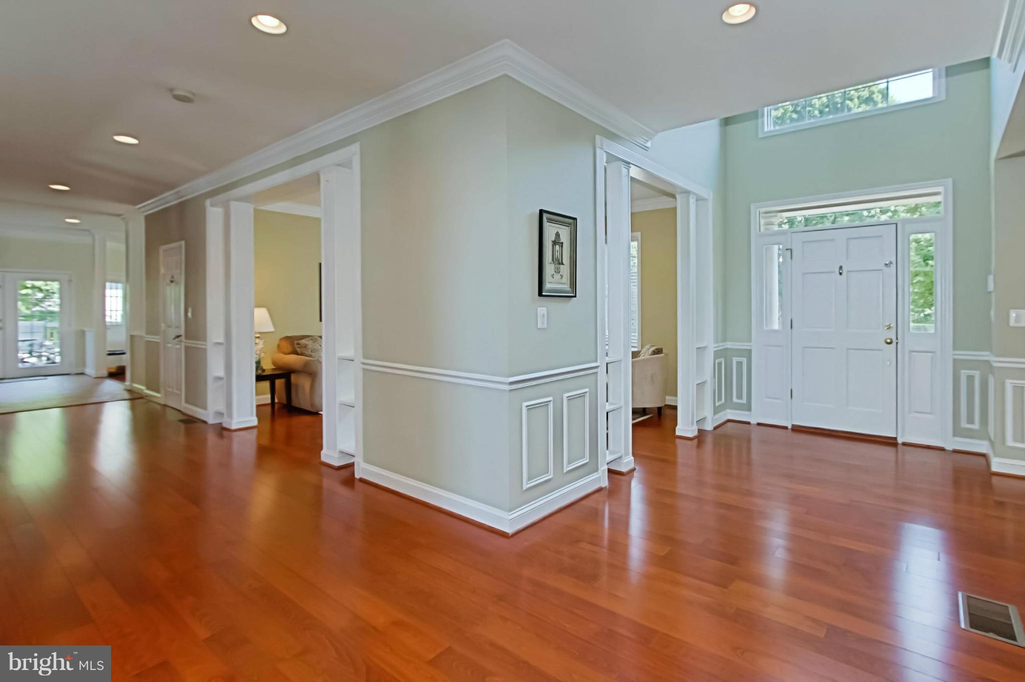 2830 North Rochester Street Arlington, VA 22213 - Photo 5 of 30 Main Floor