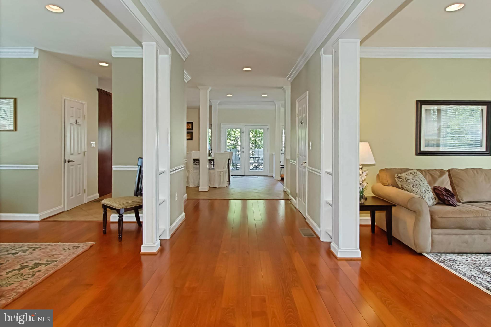 2830 North Rochester Street Arlington, VA 22213 - Photo 6 of 30 Main Floor