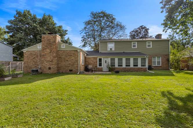 1703 Mayfair Road Champaign, IL 61821 - Photo 3 of 44 Gallery Image 3