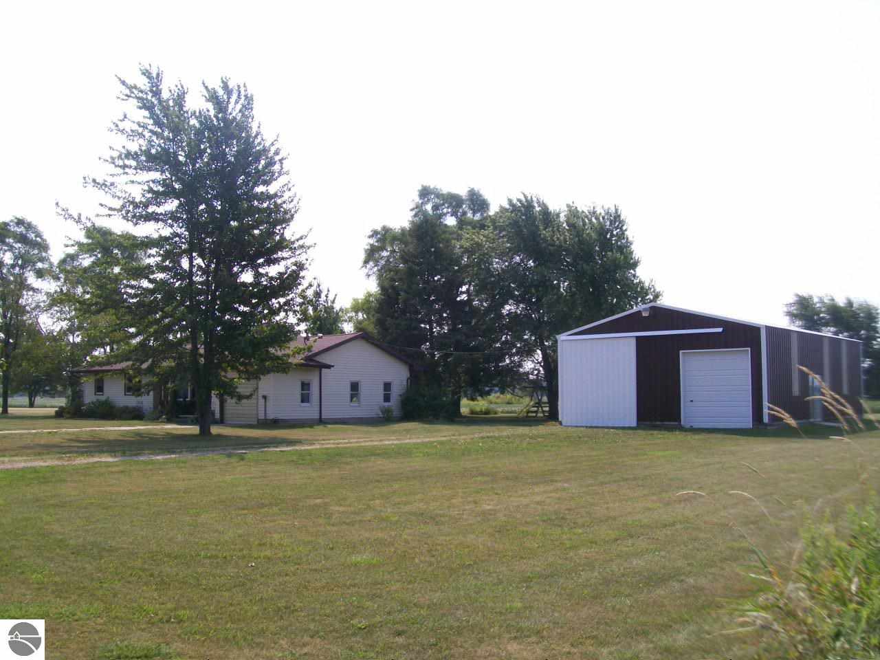 3988 East Grant Road Ashley, MI 48806 - Photo 42 of 43 1775487-41.JPG