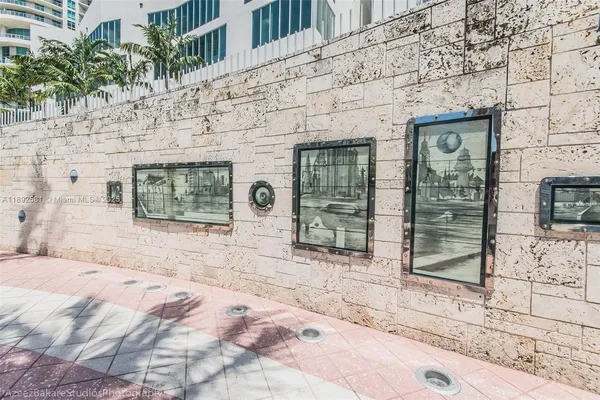 $3,500 | 335 South Biscayne Boulevard, Unit 1500, Miami, FL 33131