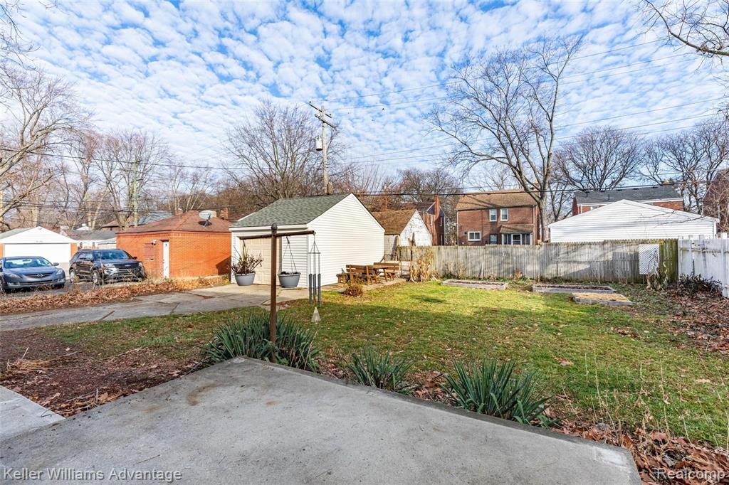 14044 Greenview Road Detroit, MI 48223 - Photo 24 of 28