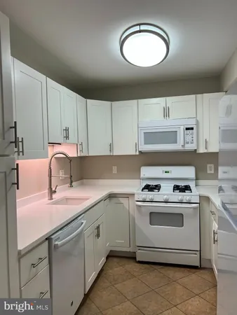 $2,350 | 11623 Vantage Hill Road, Unit C, Reston, VA 20190