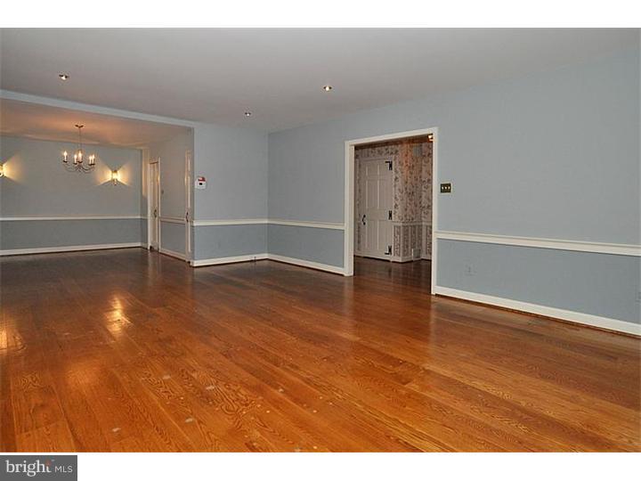 620 Meetinghouse Road Rydal, PA 19046 - Photo 5 of 21 Living Room