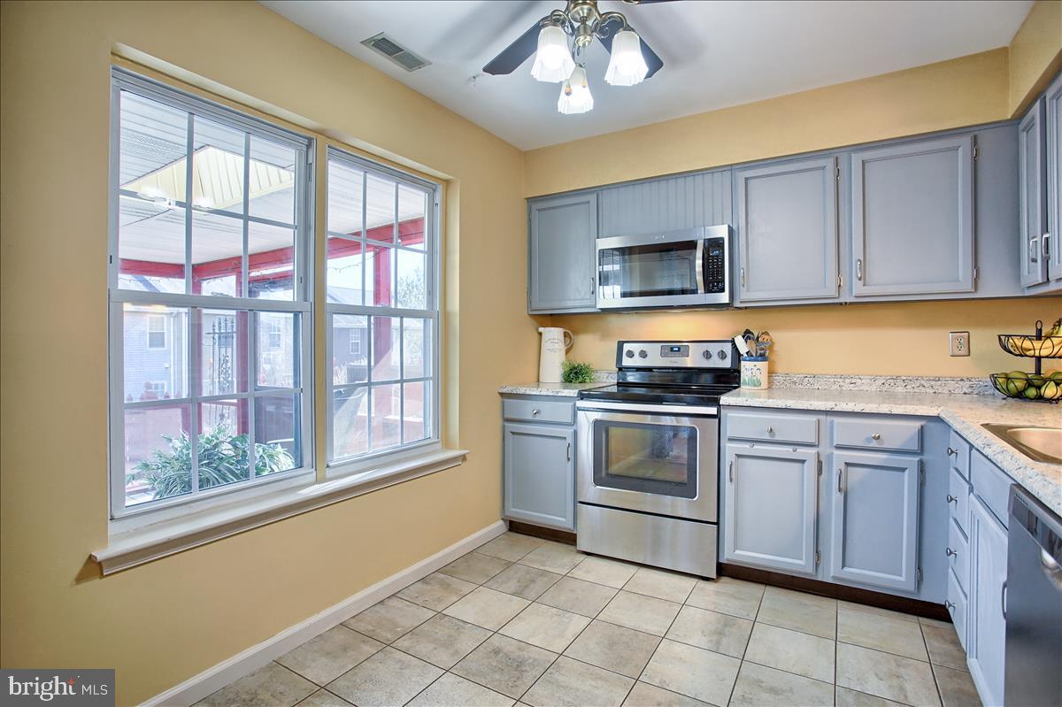 5445 Pond Road Harrisburg, PA 17111 - Photo 14 of 27 Gallery Image 14