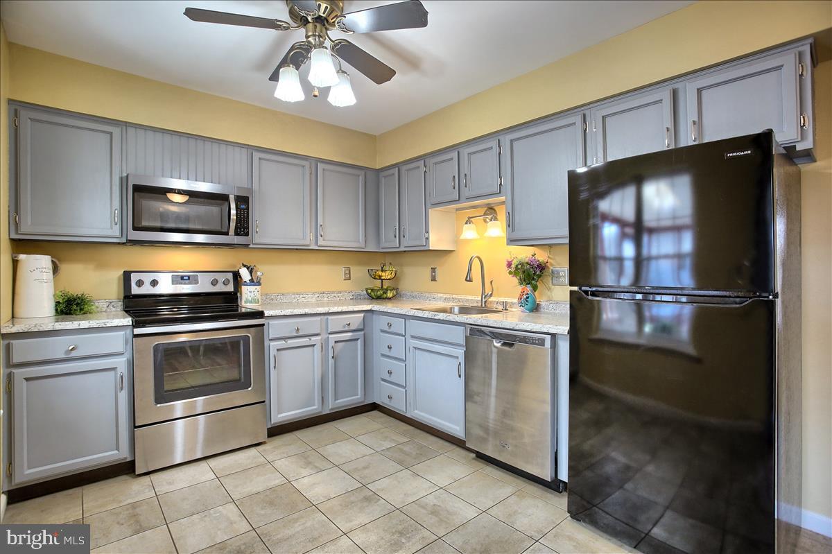 5445 Pond Road Harrisburg, PA 17111 - Photo 15 of 27 Gallery Image 15