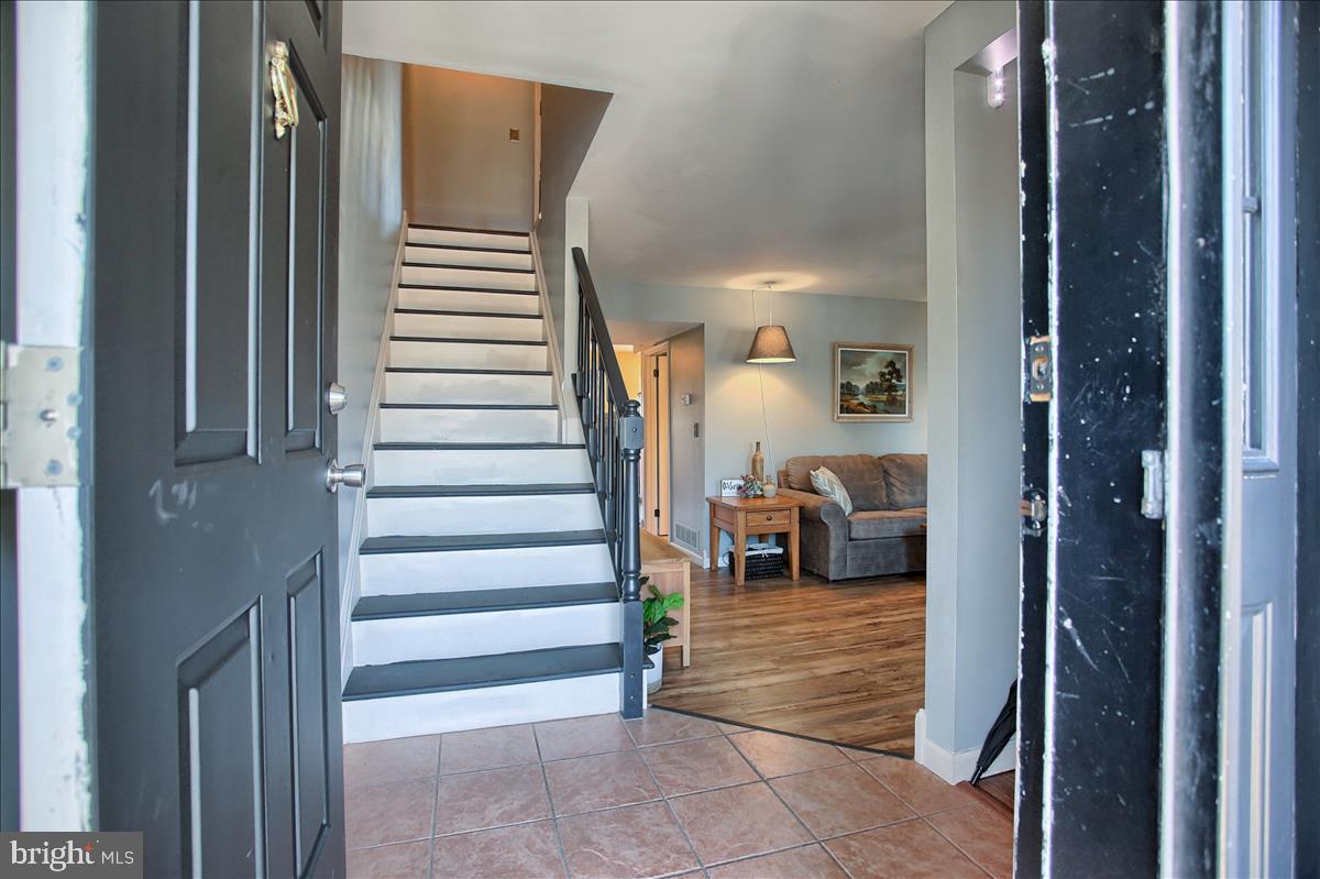 5445 Pond Road Harrisburg, PA 17111 - Photo 3 of 27 Gallery Image 3