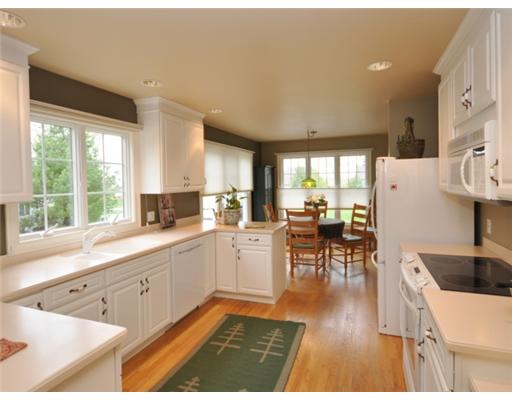 106 Channel View, Unit 3 Warwick, RI 02889 - Photo 3 of 12 Kitchen.
