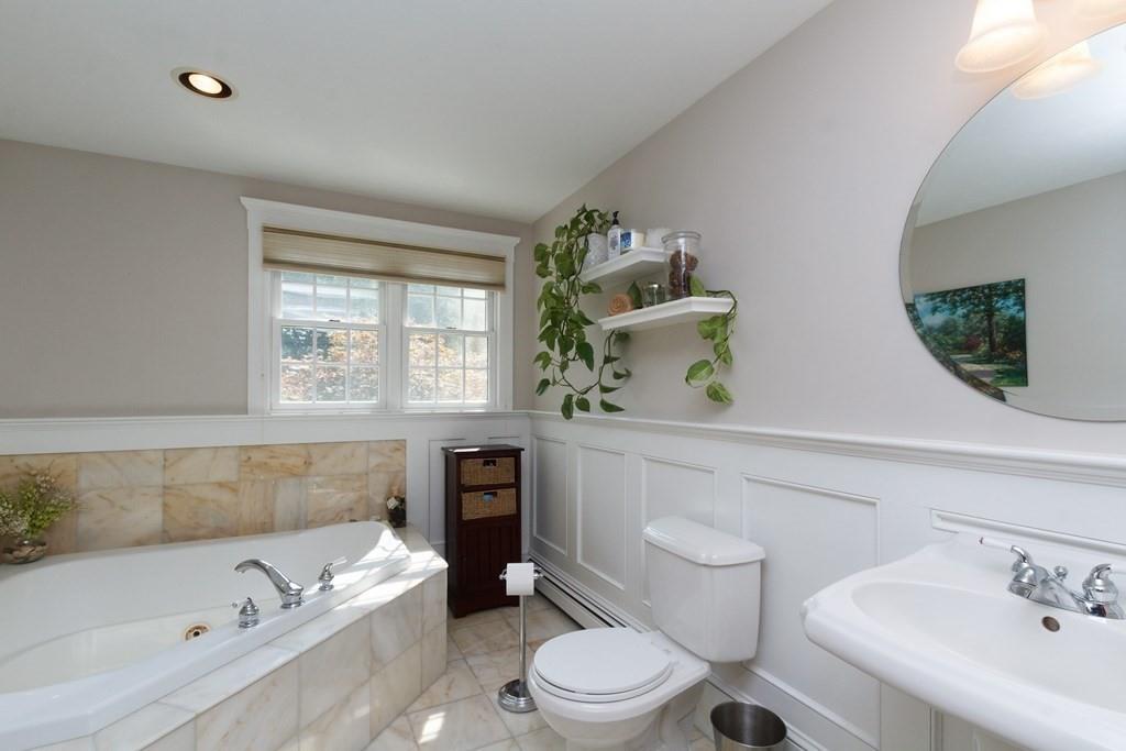 18 Thomas Road Berkley, MA 02779 - Photo 23 of 34 Gallery Image 23