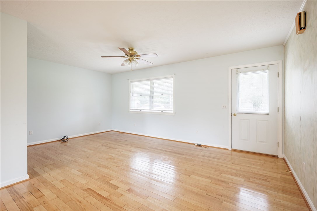 1676 Walworth Road Macedon, NY 14522 - Photo 4 of 37