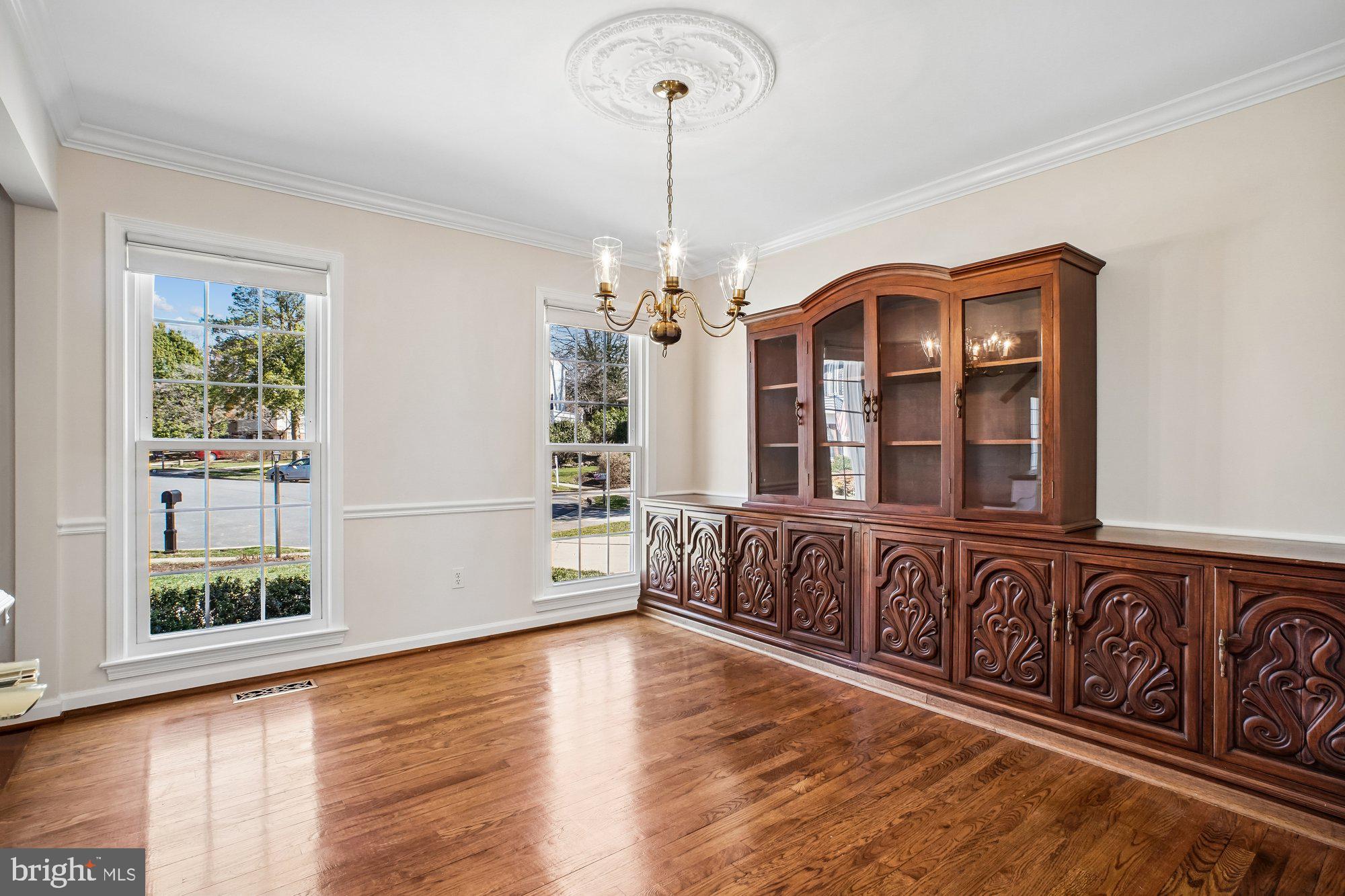 2126 Docket Lane Vienna, VA 22181 - Photo 24 of 63 Dining room with crown molding