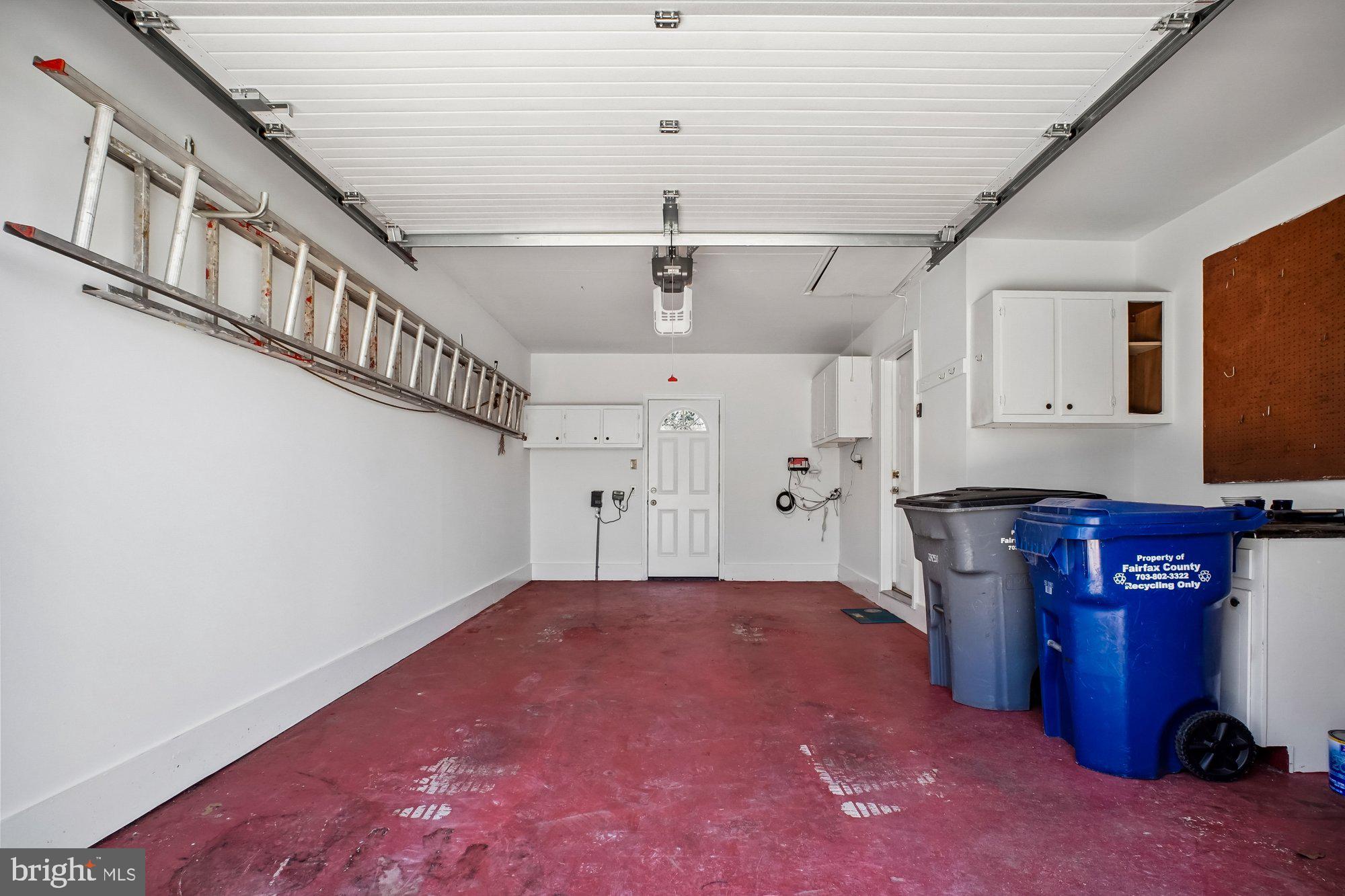 2126 Docket Lane Vienna, VA 22181 - Photo 59 of 63 a view of a livingroom with a ceiling fan