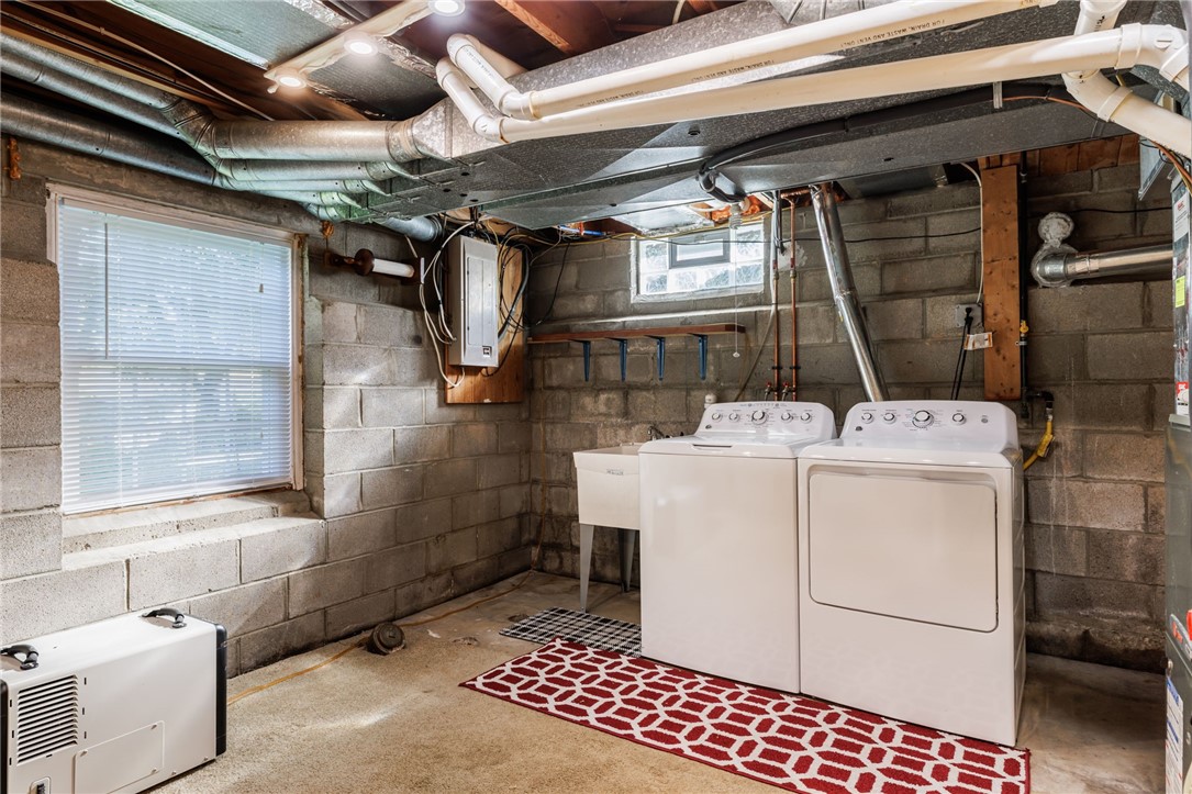 1060 Latta Road Greece, NY 14612 - Photo 34 of 45