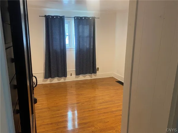 $220,000 | 228 Delhi Street, Syracuse, NY 13203