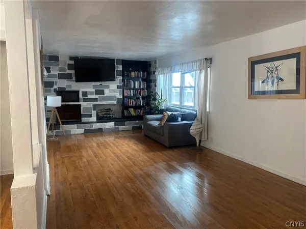 $220,000 | 228 Delhi Street, Syracuse, NY 13203