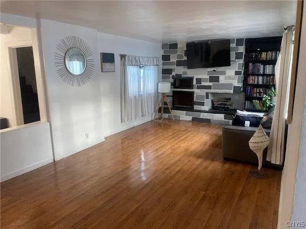 $220,000 | 228 Delhi Street, Syracuse, NY 13203