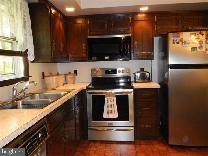 100 Bitting Road Alburtis, PA 18011 - Photo 8 of 25 Gallery Image 8